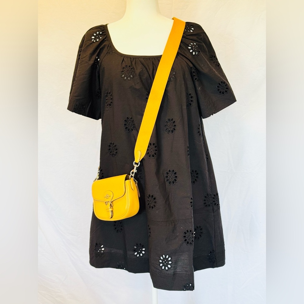 Women’s Black Dress (BAG NOT INCLUDED) SMALL